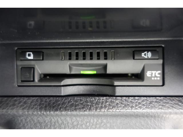 ノア ハイブリッドＳｉ　ダブルバイビーＩＩＩ　地デジ　バックモニター　両側ＰＳＤ　ＬＥＤ　ナビ＆ＴＶ　ＤＶＤ　横滑り防止装置　アルミホイール　スマキー　エアバッグ　クルコン　ＡＣ　３列シート　キーフリー　１オ－ナ－　ＥＴＣ　メモリーナビ（15枚目）