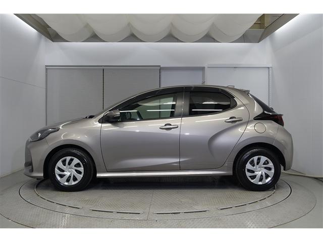 ヤリス Ｇ　バックモニタ－　誤発進抑制機能　地デジフルセグＴＶ　ドライブレコーダ　１オーナー車　スマートキー　盗難防止装置　ＴＶ　横滑り防止機能　キーレス　オートエアコン　ＡＢＳ　運転席エアバック　記録簿有（2枚目）