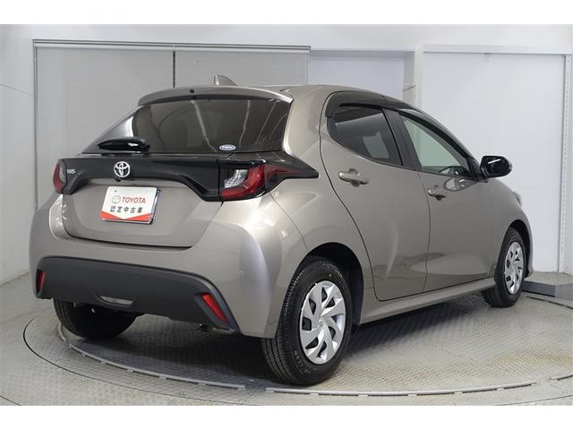 ヤリス Ｇ　バックモニタ－　誤発進抑制機能　地デジフルセグＴＶ　ドライブレコーダ　１オーナー車　スマートキー　盗難防止装置　ＴＶ　横滑り防止機能　キーレス　オートエアコン　ＡＢＳ　運転席エアバック　記録簿有（3枚目）