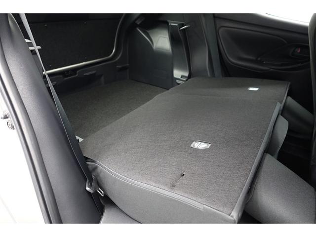 ヤリス Ｇ　バックモニタ－　誤発進抑制機能　地デジフルセグＴＶ　ドライブレコーダ　１オーナー車　スマートキー　盗難防止装置　ＴＶ　横滑り防止機能　キーレス　オートエアコン　ＡＢＳ　運転席エアバック　記録簿有（7枚目）