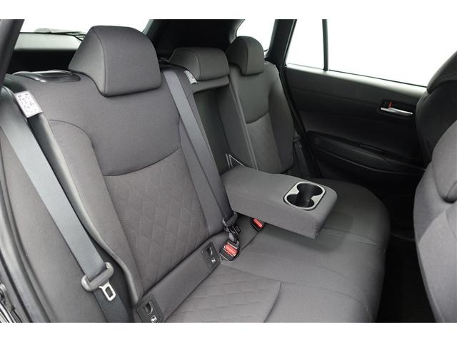 カローラクロス ハイブリッド　Ｓ　衝突軽減　エアバッグ　クルーズコントロール　ＬＥＤヘッドライト　ＥＴＣ車載器　アルミホイール　Ｂモニター　スマートキー　ドラレコ　キーレス　ミュージックプレイヤー接続可　横滑り防止機能　オートエアコン（7枚目）