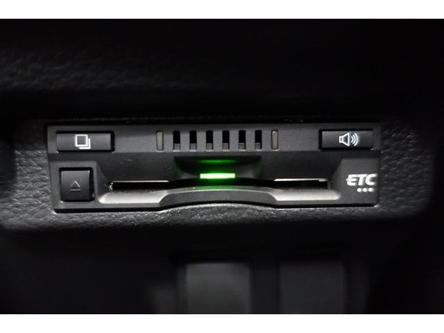 カローラクロス ハイブリッド　Ｓ　衝突軽減　エアバッグ　クルーズコントロール　ＬＥＤヘッドライト　ＥＴＣ車載器　アルミホイール　Ｂモニター　スマートキー　ドラレコ　キーレス　ミュージックプレイヤー接続可　横滑り防止機能　オートエアコン（16枚目）