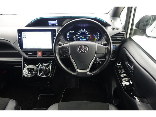 �X�^�C���b�V���ȃC���p�l����ł��I�^�]�̍ہA��ɖڂɂ��镔���́A�V�b�N�ɂ܂Ƃ߂��O���̗��Ȃ��f�U�C�����l�C�ł��I