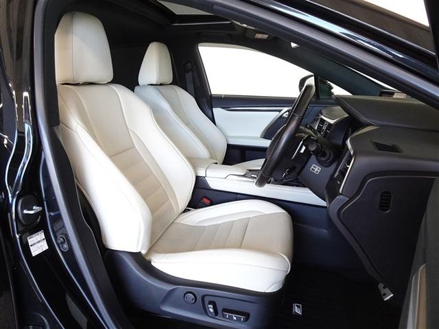 ＲＸ ＲＸ４５０ｈ　Ｆスポーツ　衝突被害軽減システム　メモリーナビ　フルセグ　バックカメラ　ＥＴＣ　サンルーフ　フルエアロ　ＬＥＤヘッドランプ　スマートキー（4枚目）