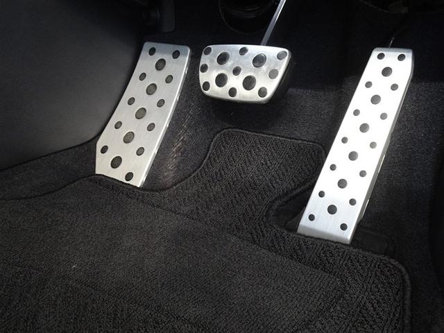 ＲＸ ＲＸ４５０ｈ　Ｆスポーツ　衝突被害軽減システム　メモリーナビ　フルセグ　バックカメラ　ＥＴＣ　サンルーフ　フルエアロ　ＬＥＤヘッドランプ　スマートキー（11枚目）