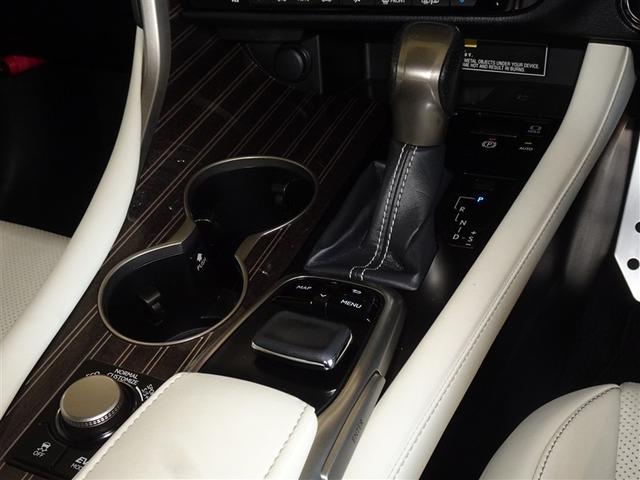 ＲＸ ＲＸ４５０ｈ　Ｆスポーツ　衝突被害軽減システム　メモリーナビ　フルセグ　バックカメラ　ＥＴＣ　サンルーフ　フルエアロ　ＬＥＤヘッドランプ　スマートキー（15枚目）