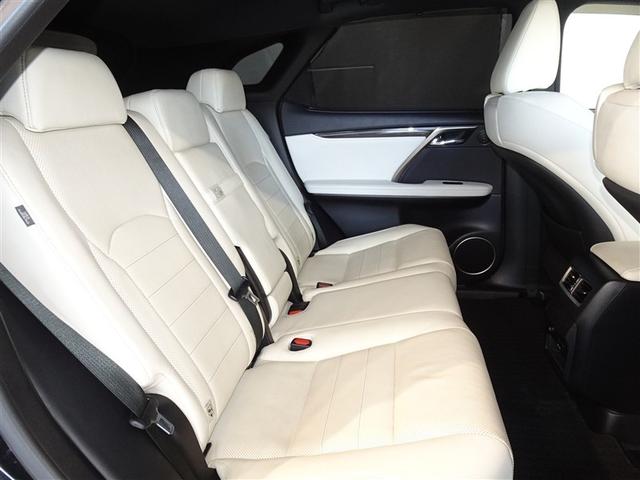 ＲＸ ＲＸ４５０ｈ　Ｆスポーツ　衝突被害軽減システム　メモリーナビ　フルセグ　バックカメラ　ＥＴＣ　サンルーフ　フルエアロ　ＬＥＤヘッドランプ　スマートキー（22枚目）