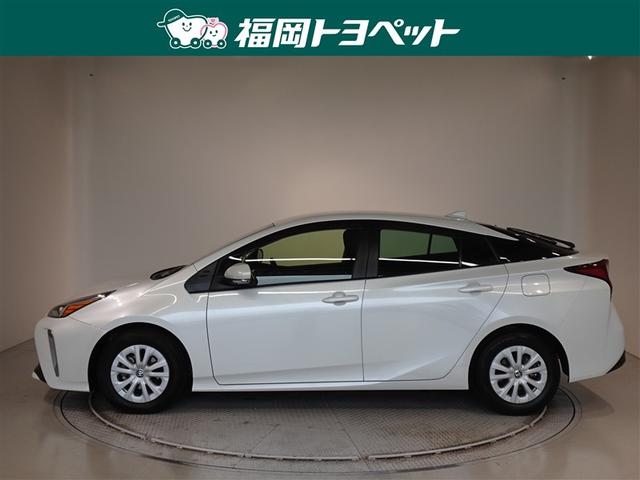 プリウス ＳセーフティプラスＩＩ　衝突被害軽減システム　メモリーナビ　フルセグ　バックカメラ　ＥＴＣ　ＬＥＤヘッドランプ　スマートキー（2枚目）