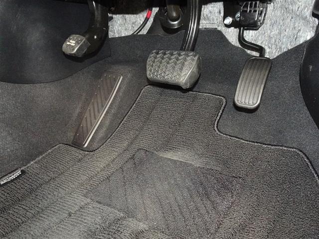 プリウス ＳセーフティプラスＩＩ　衝突被害軽減システム　メモリーナビ　フルセグ　バックカメラ　ＥＴＣ　ＬＥＤヘッドランプ　スマートキー（11枚目）