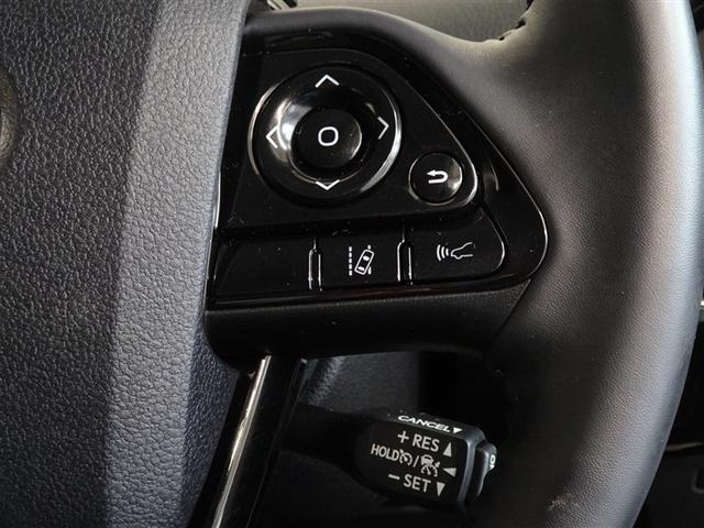 プリウス ＳセーフティプラスＩＩ　衝突被害軽減システム　メモリーナビ　フルセグ　バックカメラ　ＥＴＣ　ＬＥＤヘッドランプ　スマートキー（12枚目）