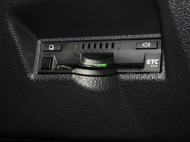 プリウス ＳセーフティプラスＩＩ　衝突被害軽減システム　メモリーナビ　フルセグ　バックカメラ　ＥＴＣ　ＬＥＤヘッドランプ　スマートキー（15枚目）