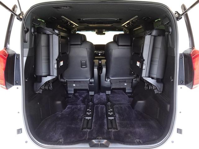 アルファード ３．５エグゼクティブラウンジＳ　衝突被害軽減システム　メモリーナビ　フルセグ　後席モニター　バックカメラ　ＥＴＣ　サンルーフ　両側電動スライド　フルエアロ　３列シート　ＬＥＤヘッドランプ　スマートキー　乗車定員７人（26枚目）