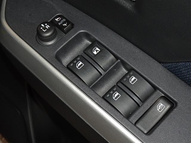 ルーミー カスタムＧ　衝突被害軽減システム　メモリーナビ　ワンセグ　バックカメラ　ＥＴＣ　両側電動スライド　ＬＥＤヘッドランプ　スマートキー（17枚目）