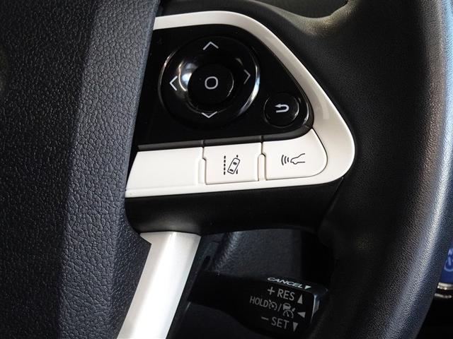 プリウス Ｓセーフティプラス　衝突被害軽減システム　メモリーナビ　ワンセグ　バックカメラ　ＥＴＣ　ＬＥＤヘッドランプ　スマートキー（12枚目）