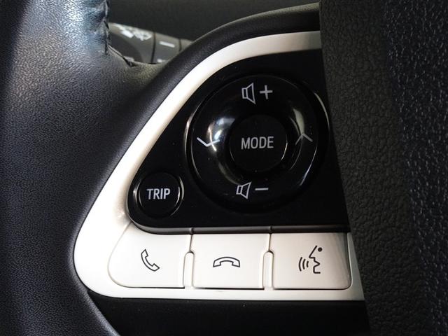 プリウス Ｓセーフティプラス　衝突被害軽減システム　メモリーナビ　ワンセグ　バックカメラ　ＥＴＣ　ＬＥＤヘッドランプ　スマートキー（13枚目）