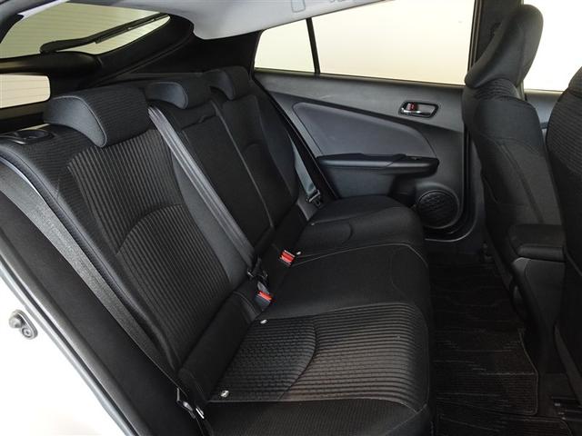 プリウス Ｓセーフティプラス　衝突被害軽減システム　メモリーナビ　ワンセグ　バックカメラ　ＥＴＣ　ＬＥＤヘッドランプ　スマートキー（18枚目）