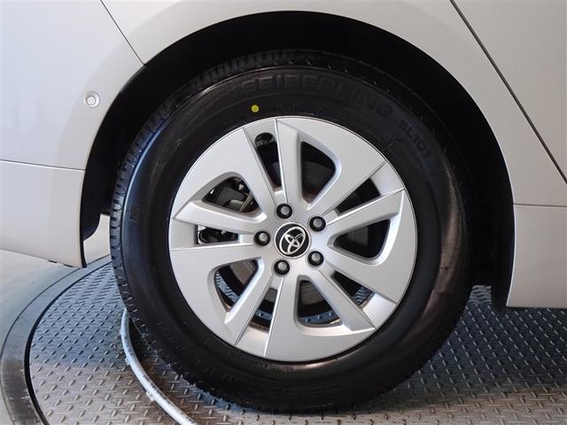 プリウス Ｓセーフティプラス　衝突被害軽減システム　メモリーナビ　ワンセグ　バックカメラ　ＥＴＣ　ＬＥＤヘッドランプ　スマートキー（24枚目）