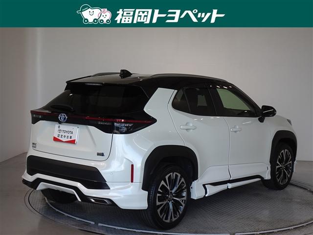 ヤリスクロス ハイブリッドＺ　衝突被害軽減システム　メモリーナビ　フルセグ　バックカメラ　ＥＴＣ　フルエアロ　ＬＥＤヘッドランプ　スマートキー（3枚目）