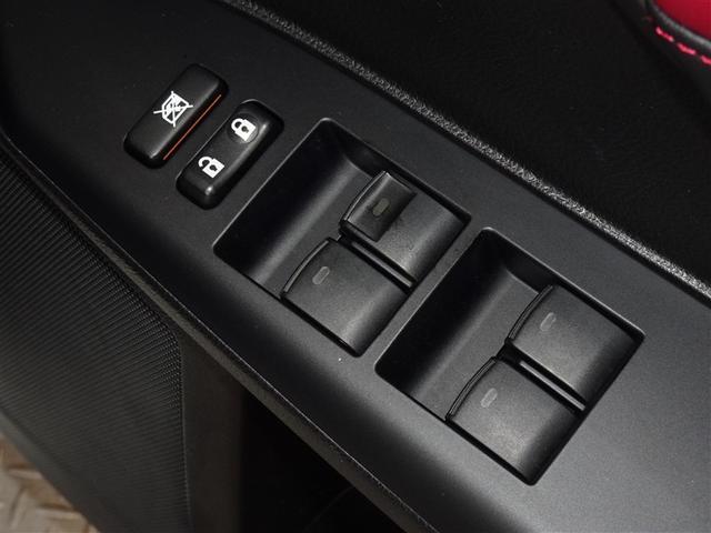 電動格納式ドアミラー・パワーウインドウを装備しています。