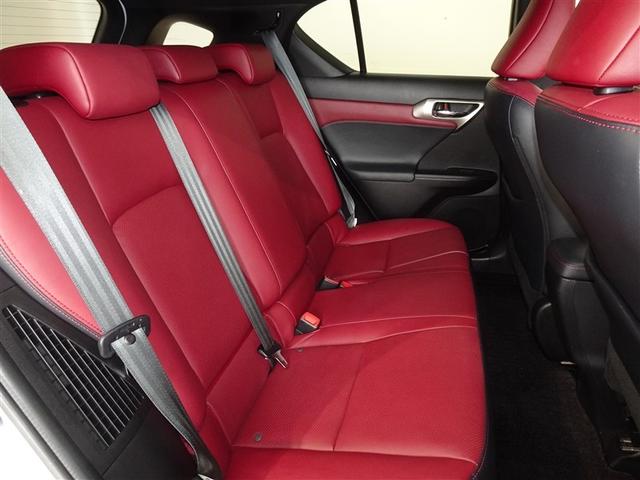 人の触れるシートは念入りに清掃・消臭を実施しております。