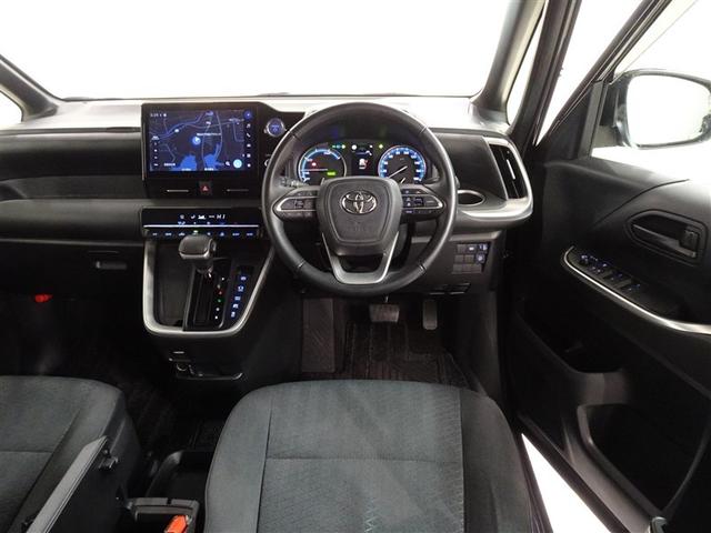 ヴォクシー ハイブリッドＳ－Ｇ　衝突被害軽減システム　メモリーナビ　フルセグ　バックカメラ　ＥＴＣ　３列シート　ＬＥＤヘッドランプ　スマートキー　乗車定員７人（5枚目）