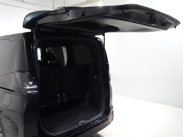 ヴォクシー ハイブリッドＳ－Ｇ　衝突被害軽減システム　メモリーナビ　フルセグ　バックカメラ　ＥＴＣ　３列シート　ＬＥＤヘッドランプ　スマートキー　乗車定員７人（25枚目）