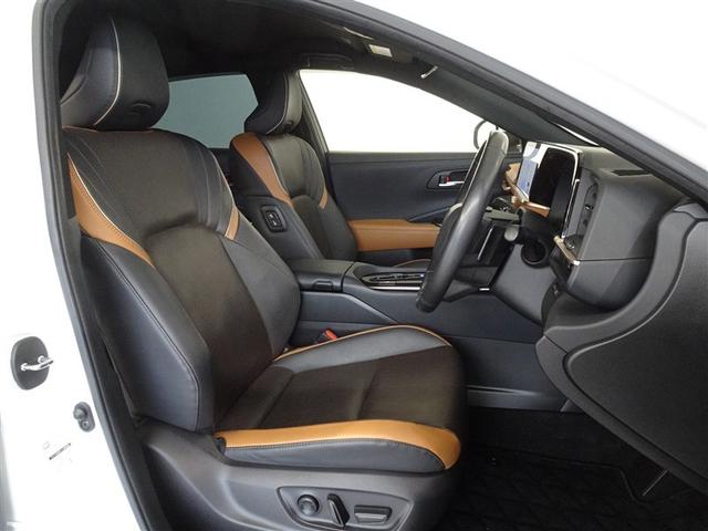 クラウンクロスオーバー ＲＳアドバンスド　衝突被害軽減システム　メモリーナビ　フルセグ　バックカメラ　ＥＴＣ　ドラレコ　ＬＥＤヘッドランプ　４ＷＤ　スマートキー（4枚目）