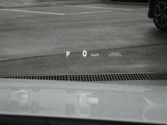 クラウンクロスオーバー ＲＳアドバンスド　衝突被害軽減システム　メモリーナビ　フルセグ　バックカメラ　ＥＴＣ　ドラレコ　ＬＥＤヘッドランプ　４ＷＤ　スマートキー（16枚目）