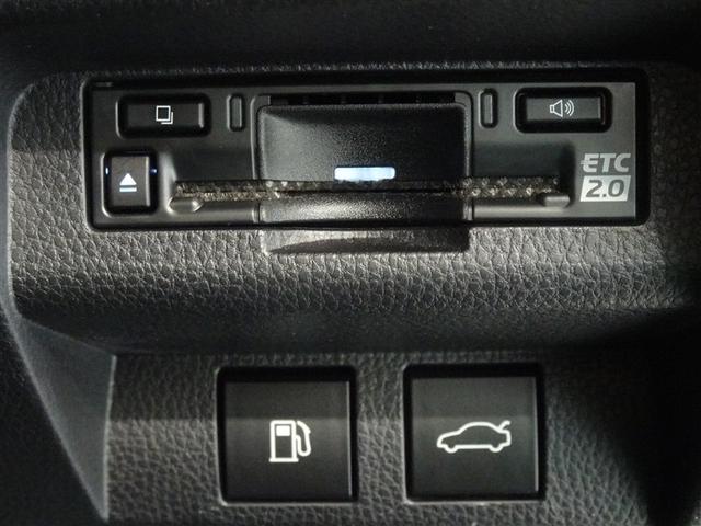 クラウンクロスオーバー ＲＳアドバンスド　衝突被害軽減システム　メモリーナビ　フルセグ　バックカメラ　ＥＴＣ　ドラレコ　ＬＥＤヘッドランプ　４ＷＤ　スマートキー（18枚目）