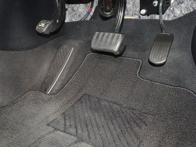 プリウス Ａ　衝突被害軽減システム　メモリーナビ　フルセグ　バックカメラ　ＥＴＣ　ドラレコ　ＬＥＤヘッドランプ　スマートキー（11枚目）