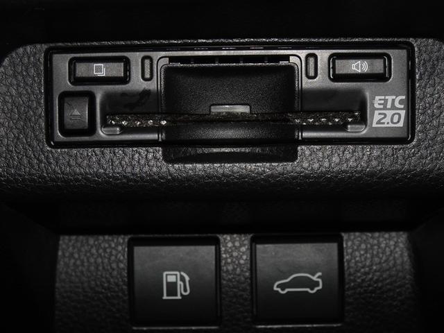 クラウンクロスオーバー Gアドバンスド・レザーパッケージ 衝突被害軽減システム フルセグ バックカメラ ETC ドラレコ LEDヘッドランプ 4WD スマートキー(19枚目)