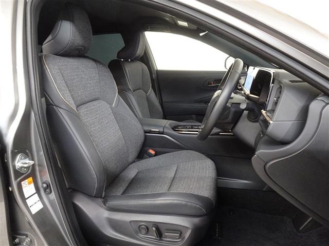 高いホールド性で運転姿勢が安定します。長距離ドライブでも疲れにくいのが魅力です♪