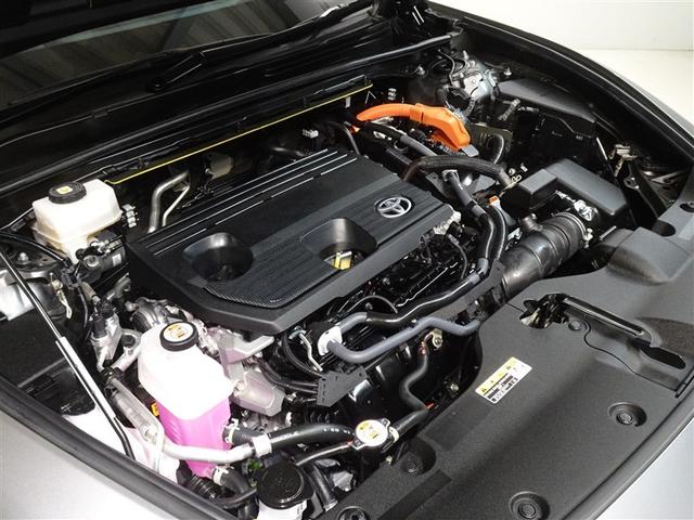 エンジンルームも念入りに清掃しております。