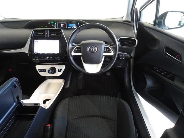 プリウス Ａ　衝突被害軽減システム　メモリーナビ　フルセグ　バックカメラ　ＥＴＣ　ＬＥＤヘッドランプ　４ＷＤ　スマートキー（5枚目）