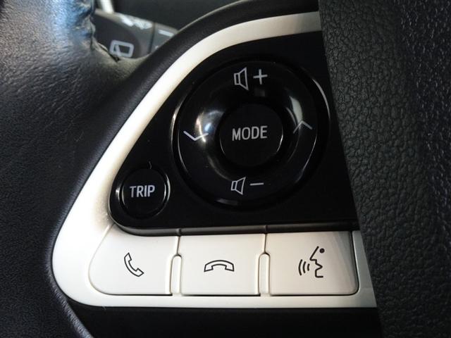 プリウス Ａ　衝突被害軽減システム　メモリーナビ　フルセグ　バックカメラ　ＥＴＣ　ＬＥＤヘッドランプ　４ＷＤ　スマートキー（13枚目）