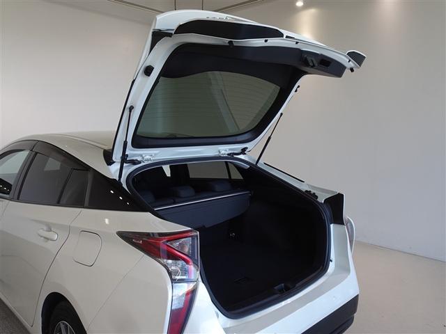 プリウス Ａ　衝突被害軽減システム　メモリーナビ　フルセグ　バックカメラ　ＥＴＣ　ＬＥＤヘッドランプ　４ＷＤ　スマートキー（22枚目）