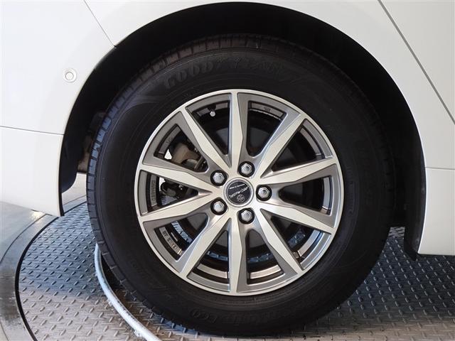 プリウス Ａ　衝突被害軽減システム　メモリーナビ　フルセグ　バックカメラ　ＥＴＣ　ＬＥＤヘッドランプ　４ＷＤ　スマートキー（24枚目）