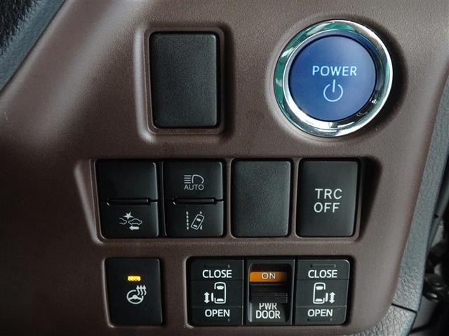 エスクァイア ハイブリッドＧｉ　プレミアムパッケージ　衝突被害軽減システム　メモリーナビ　フルセグ　バックカメラ　ＥＴＣ　両側電動スライド　３列シート　ＬＥＤヘッドランプ　スマートキー　乗車定員７人（13枚目）