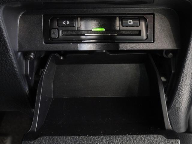 エスクァイア ハイブリッドＧｉ　衝突被害軽減システム　メモリーナビ　フルセグ　バックカメラ　ＥＴＣ　ドラレコ　両側電動スライド　３列シート　ＬＥＤヘッドランプ　スマートキー　乗車定員７人（14枚目）