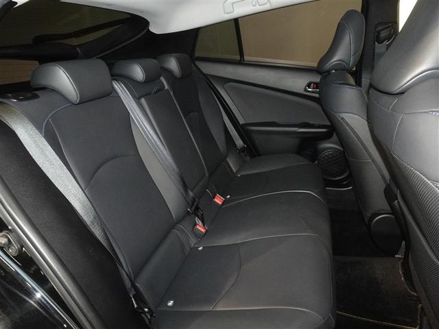 プリウス Ｓツーリングセレクション　メモリーナビ　フルセグ　バックカメラ　ＥＴＣ　ＬＥＤヘッドランプ　スマートキー（17枚目）