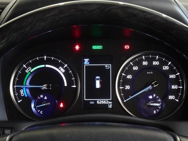 アルファードハイブリッド ＳＲ　Ｃパッケージ　衝突被害軽減システム　メモリーナビ　フルセグ　後席モニター　バックカメラ　ＥＴＣ　サンルーフ　両側電動スライド　３列シート　ＬＥＤヘッドランプ　４ＷＤ　スマートキー　乗車定員７人（10枚目）