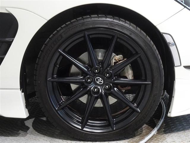 �������Ƒ����������������A�����A���~�𑕔����Ă��܂��B