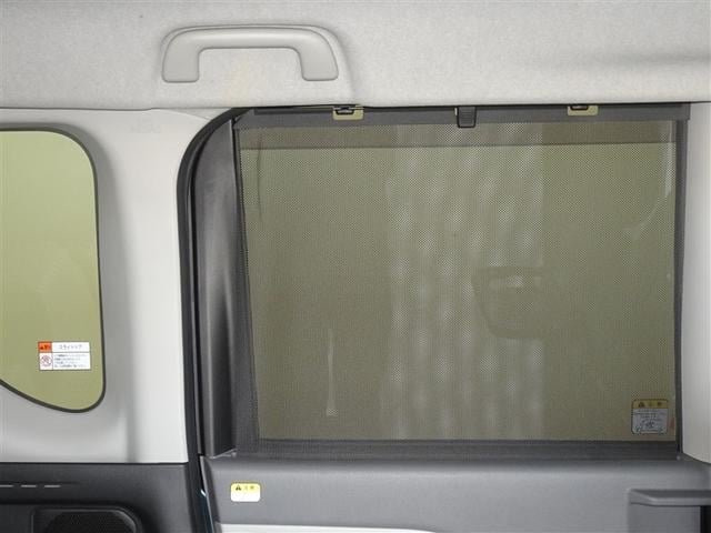 �Z�J���h�V�[�g�̑��K���X�ɂ͓��悯�̃V�F�[�h�𑕔����Ă��܂��B�����������̃J�b�g�ɁA�v���C�o�V�[�΍�Ƃ��Ă��d�󂵂܂��B