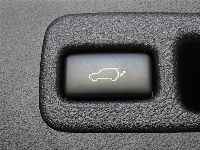 �p���[�o�b�N�h�A�𑕔����Ă��܂��B�o�b�N�h�A���^�]�Ȃ�����J�ł��܂��A�֗��ł���B