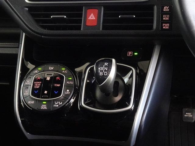 ���E�Ɨ��ŉ��x�R���g���[�����ł���I�[�g�G�A�R���𑕔����Ă��܂��B