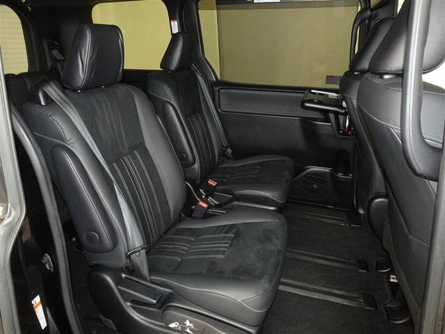 �\�t�@�[�̂悤�ȃZ�J���h�V�[�g�A�v���C�x�[�g���[���ɂ���悤�ł��B