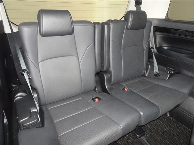 �R��ڃV�[�g���Ђ�т�Ƃ����X�y�[�X���m�ۂ��Ă��܂��B��l���ł̂��o�������΂�����ł��I