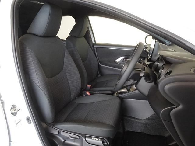 ヤリス Ｚ　衝突被害軽減システム　メモリーナビ　フルセグ　バックカメラ　ＥＴＣ　ＬＥＤヘッドランプ　スマートキー（4枚目）