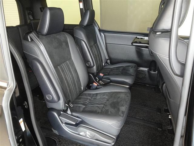 �\�t�@�[�̂悤�ȃZ�J���h�V�[�g�A�v���C�x�[�g���[���ɂ���悤�ł��B