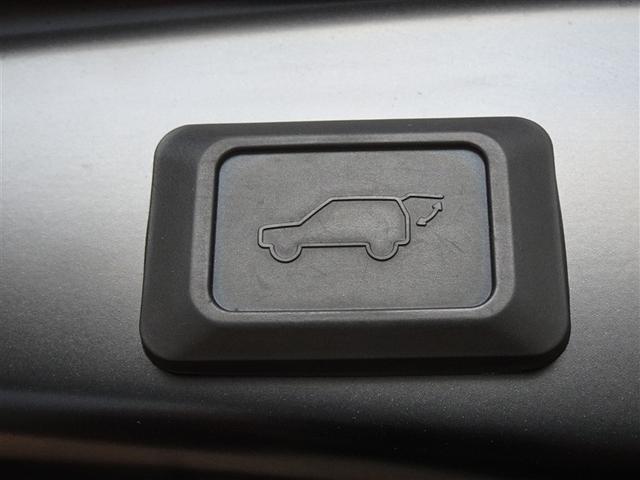 �p���[�o�b�N�h�A�𑕔����Ă��܂��B�o�b�N�h�A���^�]�Ȃ�����J�ł��܂��A�֗��ł���B